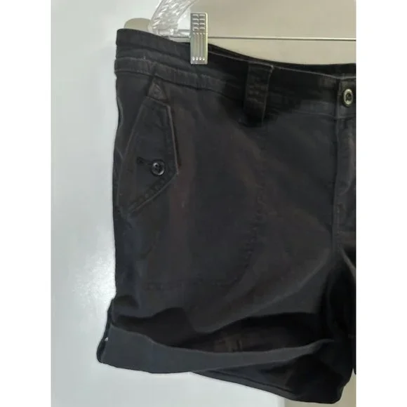 Torrid Shorts 18 Feel the Fit Black Denim Jeans Rolled Cuff Mid Rise Stretch - Picture 2 of 5